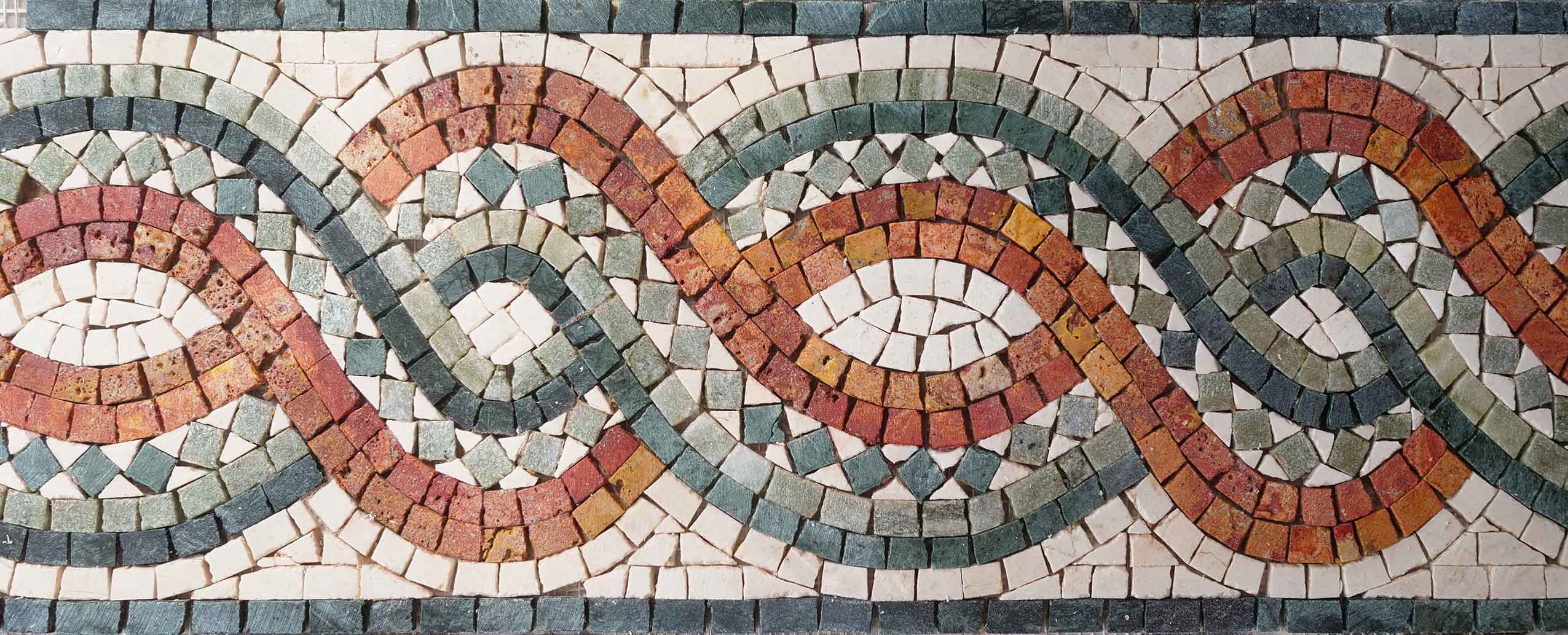 Wavy Interlocking Pattern - Mosaic Medallion Border Patterns - Mesh Backing
