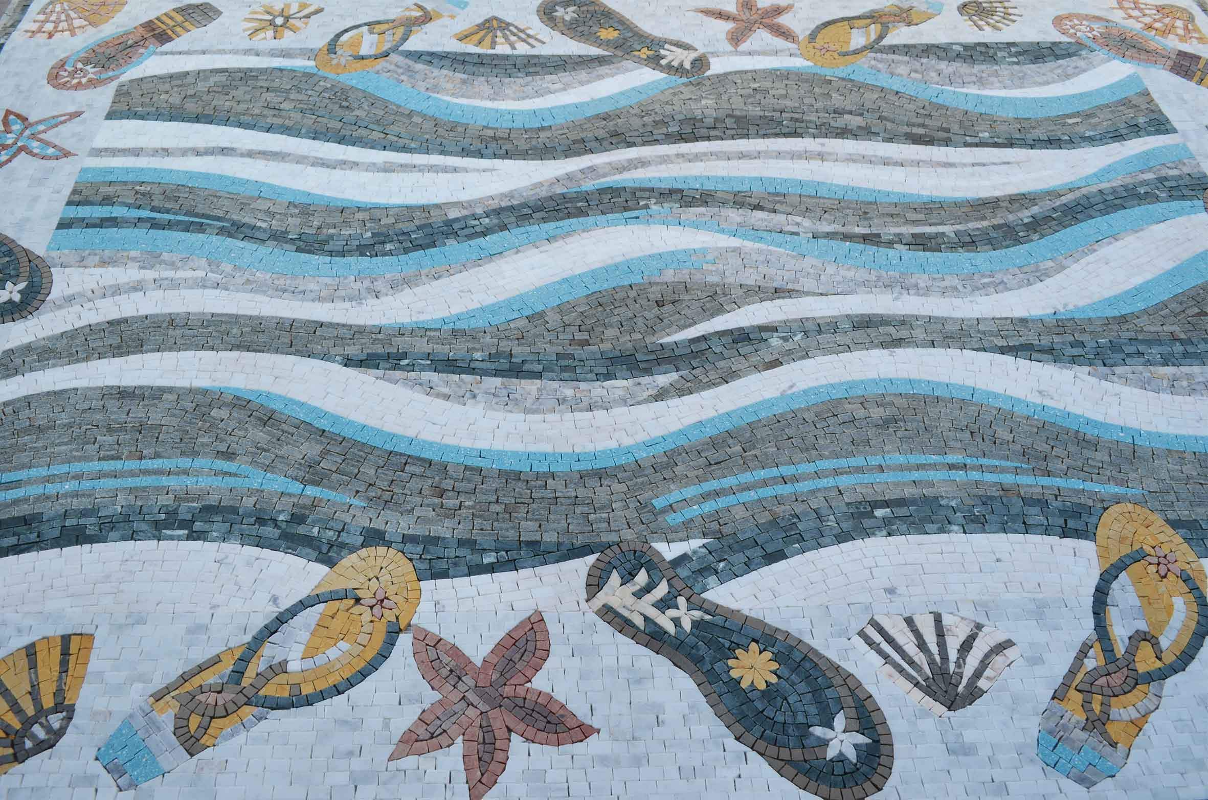 Flip Flops And Starfish - Sun Mosaic Geometric - Mesh Backing - Image 2