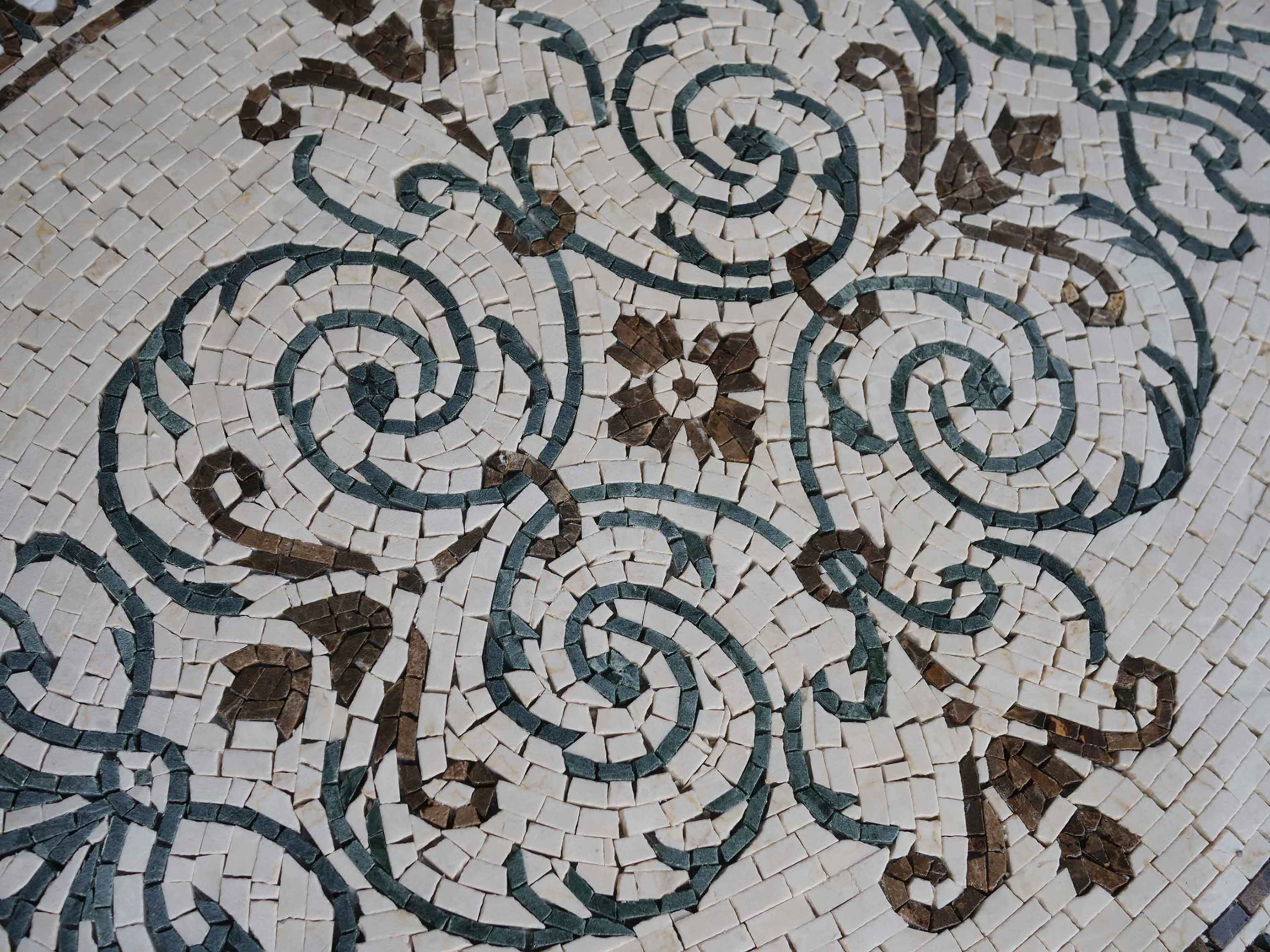 Landia Arabesque Mosaic Rug - Image 2