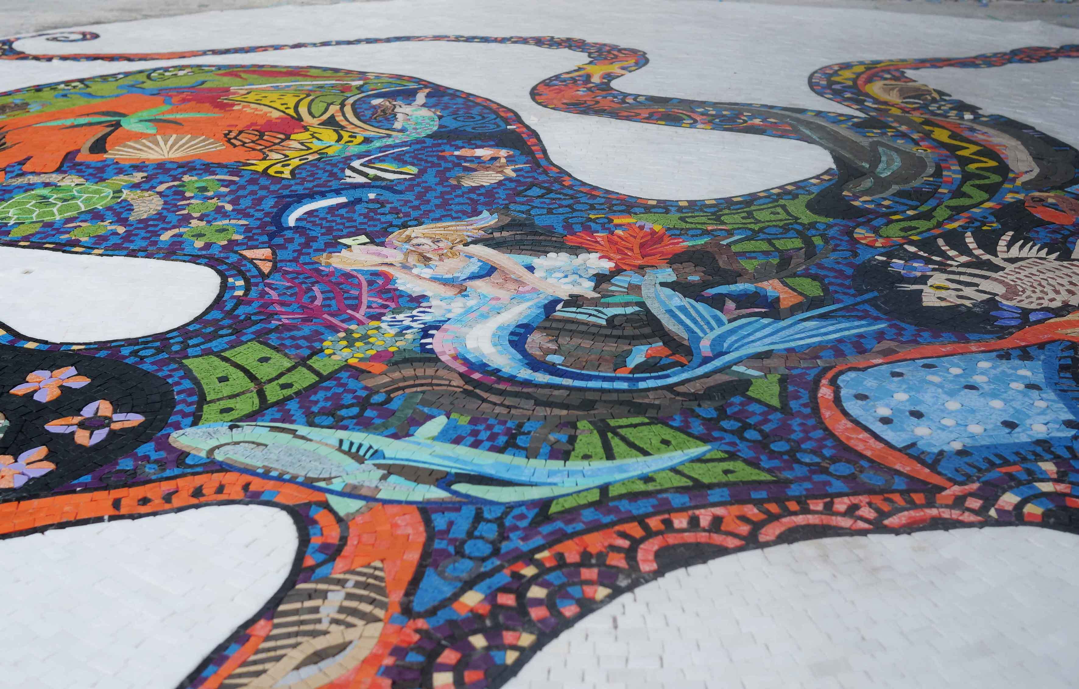 Octopus Marine Life - Mosaic Garden Art Medallion - Mesh Backing - Image 2